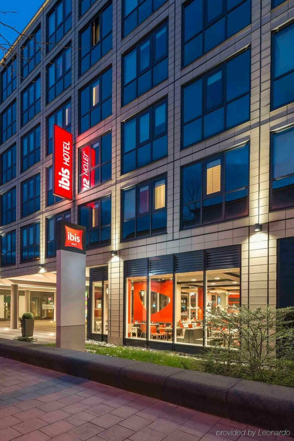 Ibis Muenchen Parkstadt Schwabing Exterior foto